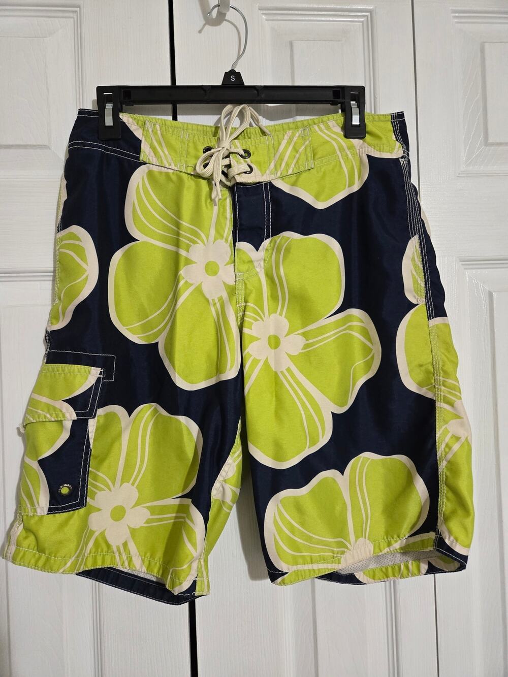 Old navy small men's swimming trunks with built in liner